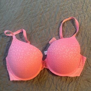 Victoria secret Pink wear everywhere push-up bra